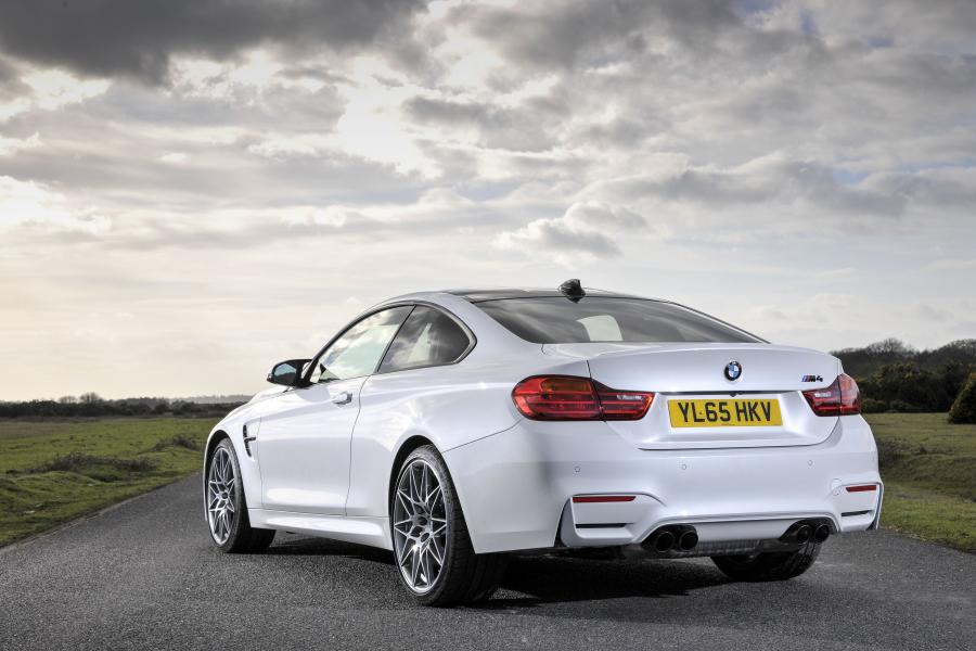  BMW M4 Coupe Competition Package 2016 года  (UK) (фото 8 из 24)